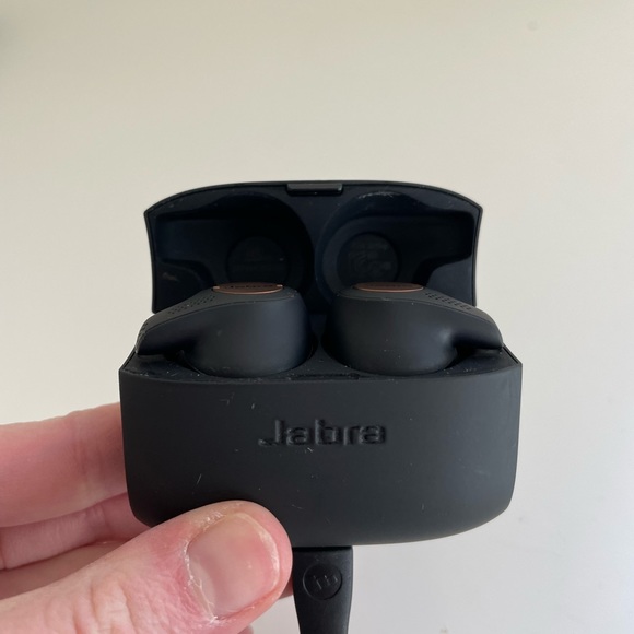 Jabra Elite Active Earbuds - Picture 4 of 7
